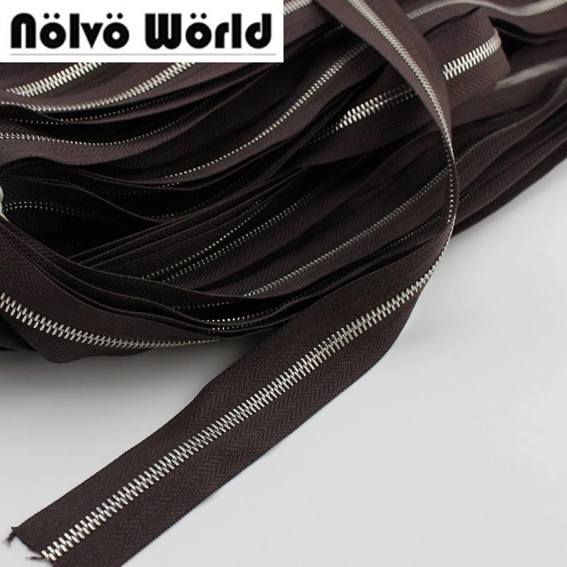 20 yards 5# two way MORE Higher quality Polished copper teeth zipper,Customize color zippers for sewing bags,clothing pants
20 yards 5# two way MORE Higher quality Polished copper teeth zipper,Customize color zippers for sewing bags,clothing pants