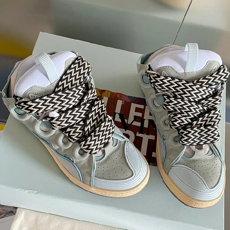 New Sneakers Women Mixed Color Casual Shoes Male Flat Leather Suede Patchwork Designer Spring Breathable Running Shoes Unisex
New Sneakers Women Mixed Color Casual Shoes Male Flat Leather Suede Patchwork Designer Spring Breathable Running Shoes Unisex