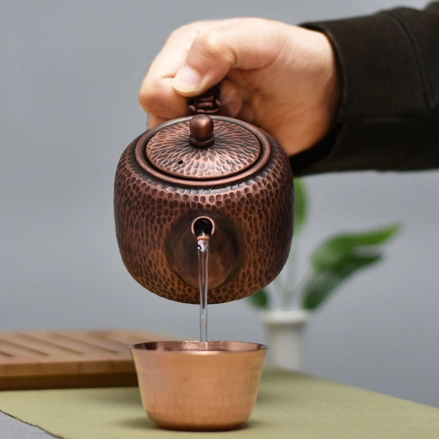 300ml Hammer Kung Fu Tea Set Tea Pot Pure Red Copper Hand-made Tea Pot Thickened Antique Small Copper Pot Tea Maker
300ml Hammer Kung Fu Tea Set Tea Pot Pure Red Copper Hand-made Tea Pot Thickened Antique Small Copper Pot Tea Maker