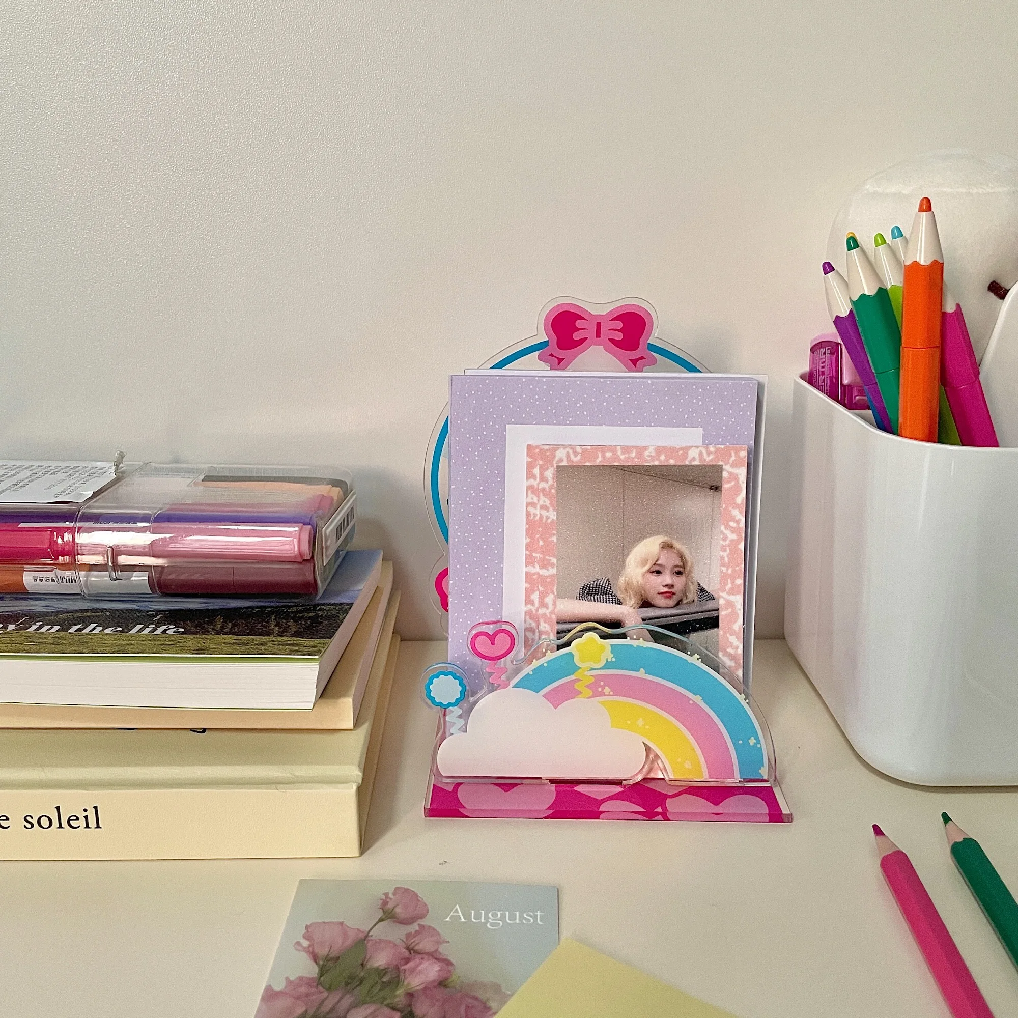 Creative Pink tulip desktop storage box Desk Book sticky note card sticker Acrylic Stationery Organizer
Creative Pink tulip desktop storage box Desk Book sticky note card sticker Acrylic Stationery Organizer