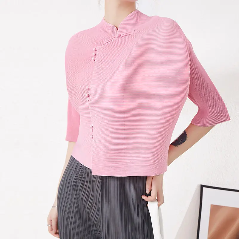 Design sense simple national t shirt summer pleated top new 2022 cheongsam style stand collar loose all-match o neck T-shirt
Design sense simple national t shirt summer pleated top new 2022 cheongsam style stand collar loose all-match o neck T-shirt