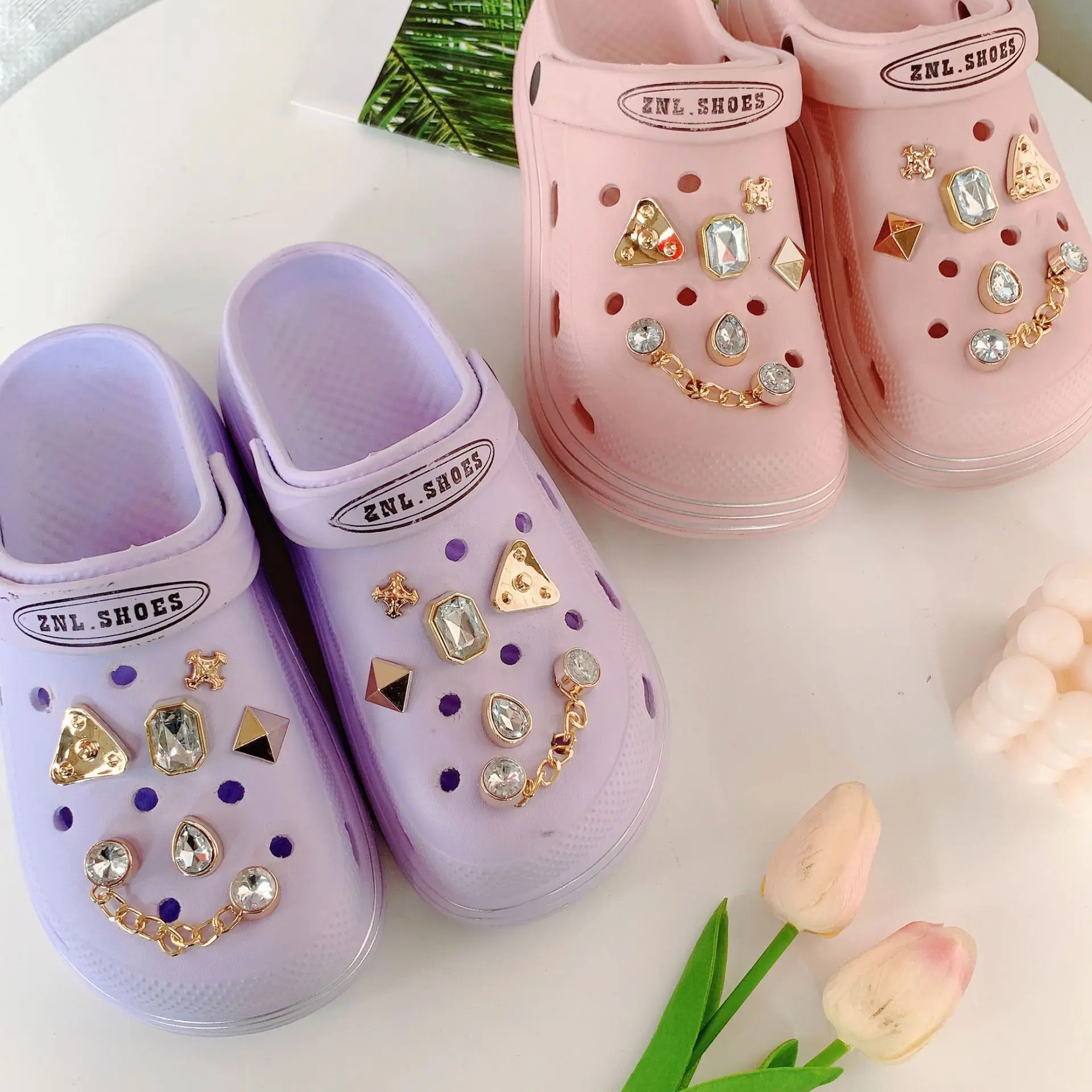 Smiley Pearl Croc Charms Accessories Three-dimensional Sunflower Daisy Ready To Put OnDecorative Buckle DIY for Girls
Smiley Pearl Croc Charms Accessories Three-dimensional Sunflower Daisy Ready To Put OnDecorative Buckle DIY for Girls