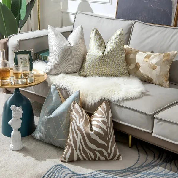 Light luxury model room pillow cover grey gold sofa cushion cover modern geometric pillow case sofa decor
Light luxury model room pillow cover grey gold sofa cushion cover modern geometric pillow case sofa decor