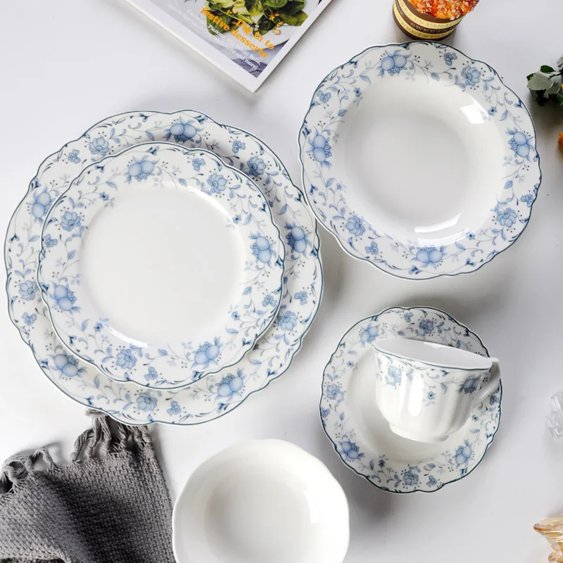 European style underglaze color lotus lace small fresh blue ceramic tableware set bowl coffee cup plate dinner plate 
European style underglaze color lotus lace small fresh blue ceramic tableware set bowl coffee cup plate dinner plate