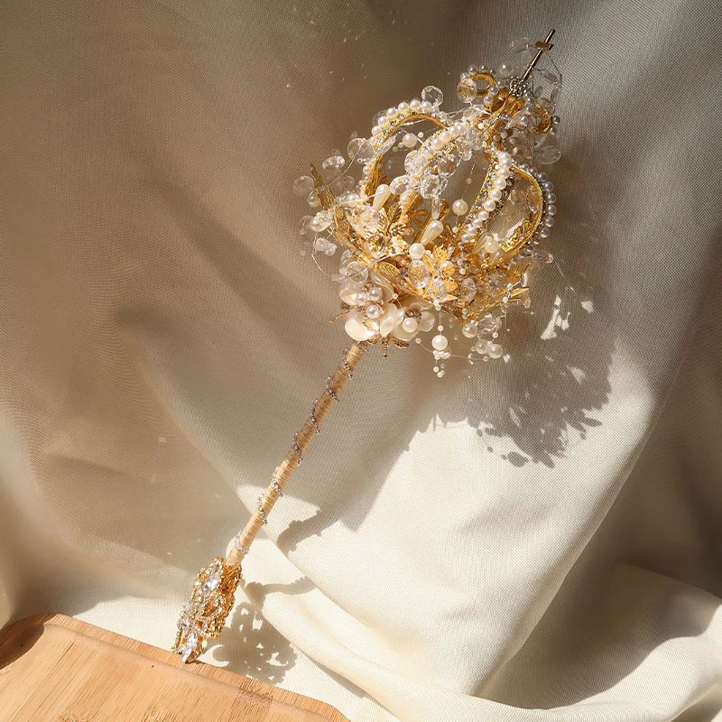 Nordic-style High-end Romantic Wedding Props Banquet Bride Bridesmaid Holding Flowers DIY Crystal Scepter Bouquet Luxury Decor
Nordic-style High-end Romantic Wedding Props Banquet Bride Bridesmaid Holding Flowers DIY Crystal Scepter Bouquet Luxury Decor