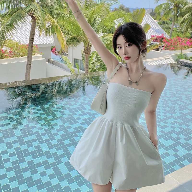 Rompers Women Solid Sexy Off-shoulder Strapless Tube Low Neck Fashion High Street Streetwear Summer Elegant Romper Femme Shorts
Rompers Women Solid Sexy Off-shoulder Strapless Tube Low Neck Fashion High Street Streetwear Summer Elegant Romper Femme Shorts