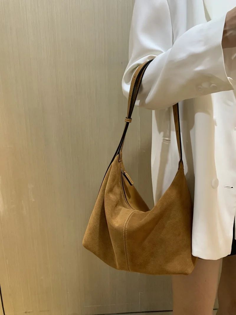 2022 new ladies bags Frosted solid color shoulder bag Fashion vintage underarm bag Casual simple tote bag Designer signature
2022 new ladies bags Frosted solid color shoulder bag Fashion vintage underarm bag Casual simple tote bag Designer signature