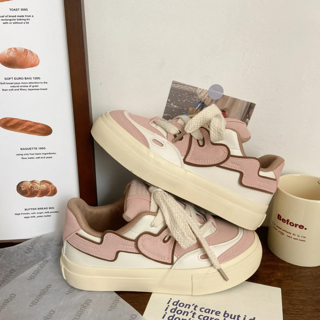 Женские парусиновые туфли на плоской подошве, с сердцем
Женские парусиновые туфли на плоской подошве, с сердцем