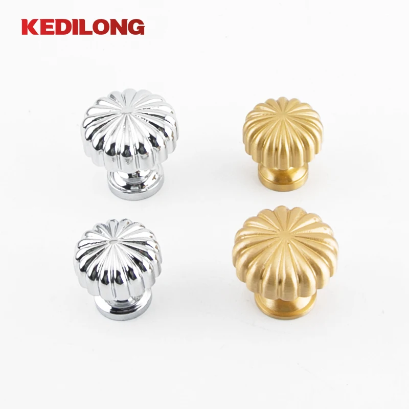 Manufacturer sells modern simple cabinet brass handle furniture hardware drawer knob cabinet pumpkin handle
Manufacturer sells modern simple cabinet brass handle furniture hardware drawer knob cabinet pumpkin handle