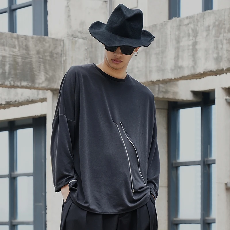 Men's Loose T-Shirt Spring / Summer 2021 New Original Design t-Shirt Dark Series Zipper Leisure Long Sleeve T-Shirt
Men's Loose T-Shirt Spring / Summer 2021 New Original Design t-Shirt Dark Series Zipper Leisure Long Sleeve T-Shirt