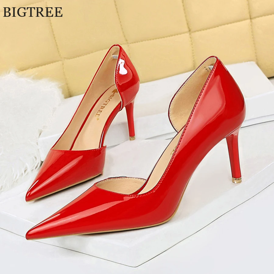 2023 New Patent Leather 7.5cm High Heels Women Shoes Black Red Pointed Toe Wedding Sexy Side Hollow Stiletto Female Pumps Party
2023 New Patent Leather 7.5cm High Heels Women Shoes Black Red Pointed Toe Wedding Sexy Side Hollow Stiletto Female Pumps Party