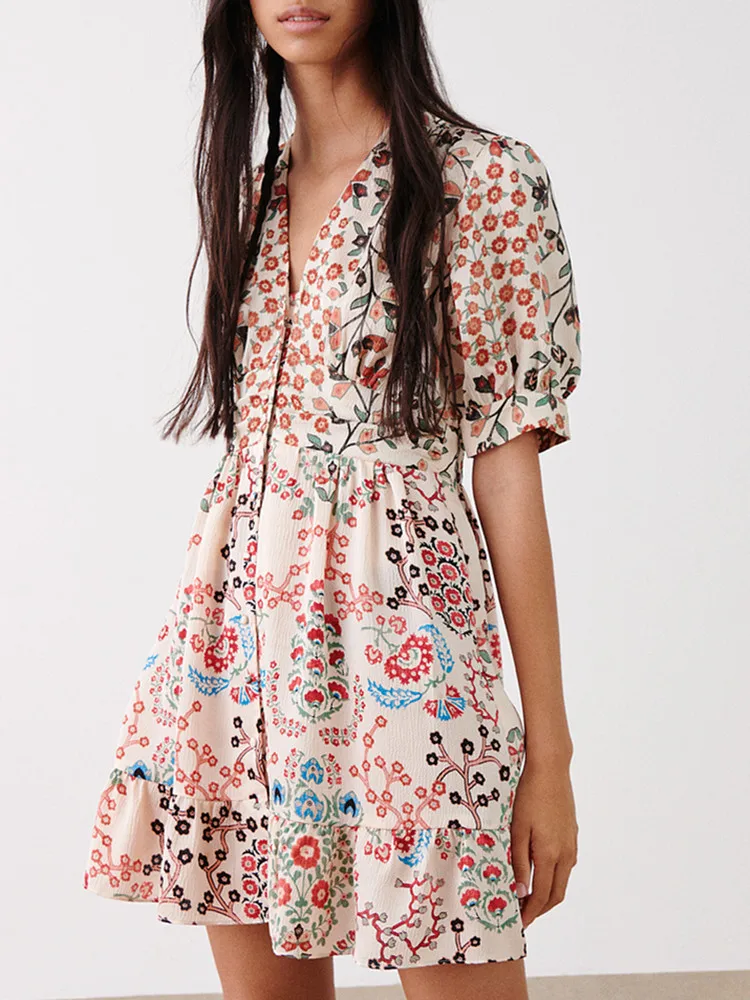 Floral Print Women's V-neck Mini Dress 2022 Summer New Short Puff Sleeve Front Buttons Hem Ruffles Ladies Robe 
Floral Print Women's V-neck Mini Dress 2022 Summer New Short Puff Sleeve Front Buttons Hem Ruffles Ladies Robe