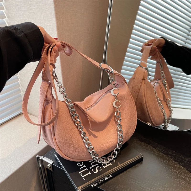 New Chains Crossbody Bags for Women 2023 Leather Designer Large Capacity Shoulder Bag Female Handbags and Purses Travel Hobo Bag
New Chains Crossbody Bags for Women 2023 Leather Designer Large Capacity Shoulder Bag Female Handbags and Purses Travel Hobo Bag