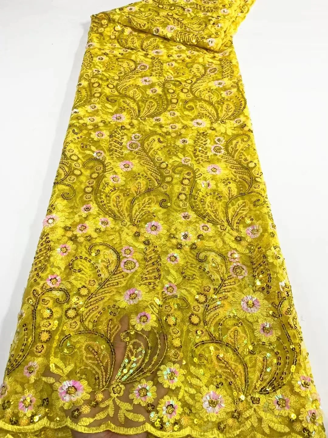 Nigerian Elegant Yellow Lace Sequins Fabric African 5 Yards Milk Silk Lace Tulle Lace Fabric French For Wedding Birthday Dress
Nigerian Elegant Yellow Lace Sequins Fabric African 5 Yards Milk Silk Lace Tulle Lace Fabric French For Wedding Birthday Dress