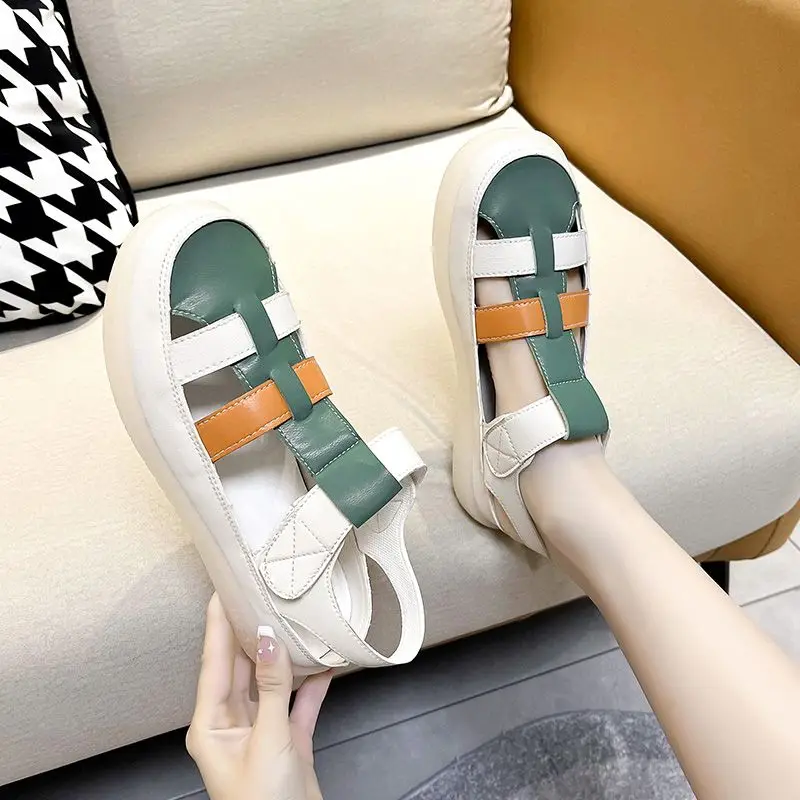 2023 new Korean soft leather sports beach sandals summer bun head flat bottom Roman big size women sandals womens shoes
2023 new Korean soft leather sports beach sandals summer bun head flat bottom Roman big size women sandals womens shoes
