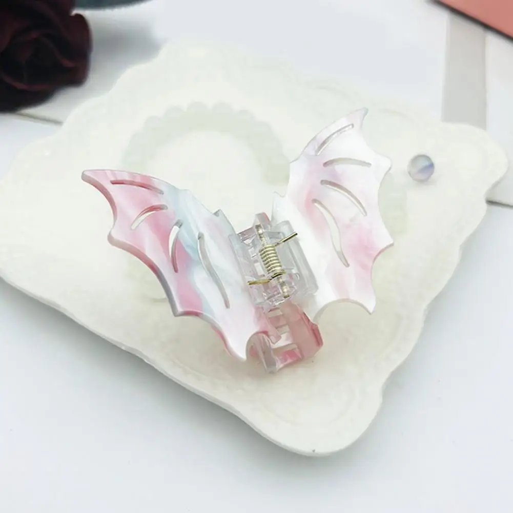 Bat Shape Hair Claw Hair Clip Hollow Out Bat Shape Non-slip Hair Claw Unique Hair Accessories for Bath Back Head Styling Hair
Bat Shape Hair Claw Hair Clip Hollow Out Bat Shape Non-slip Hair Claw Unique Hair Accessories for Bath Back Head Styling Hair
