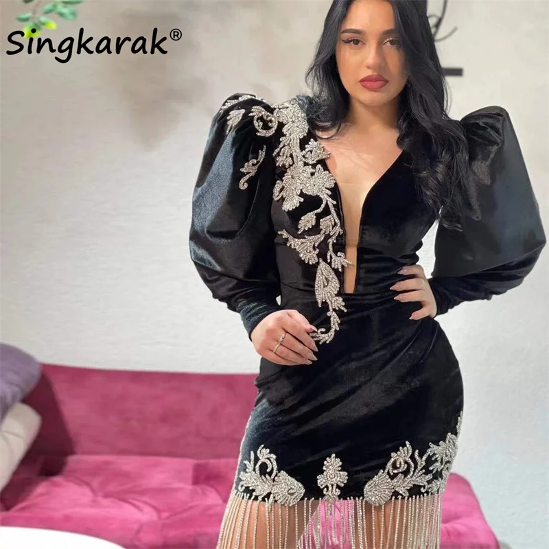 Сексуальные кружевные короткие блестящие платья с длинным рукавом
Сексуальные кружевные короткие блестящие платья с длинным рукавом