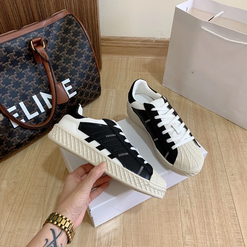 2022 New Leisure Versatile Color Lace -up Small White Shoes Female Round Head Couple Panel Shoes
2022 New Leisure Versatile Color Lace -up Small White Shoes Female Round Head Couple Panel Shoes