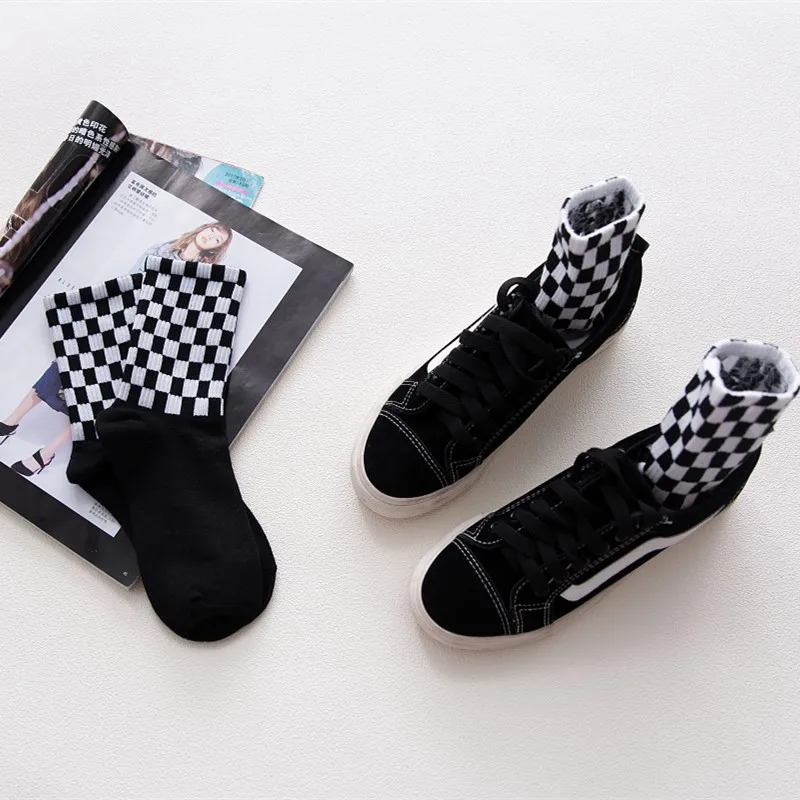 Black White Houndstooth Printed Classic Women Socks Ins Tide All-match Geometric Sox Unisex for Hip-Hop Street Punk Hottie New
Black White Houndstooth Printed Classic Women Socks Ins Tide All-match Geometric Sox Unisex for Hip-Hop Street Punk Hottie New