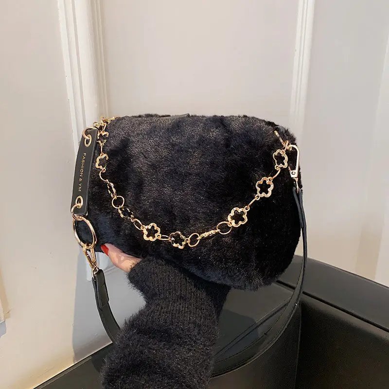 Winter 2021 Women's Fluffy Bag Chain Plush Tote Bag Solid Color Plush Tote Bag Korean Fashion Fur Shoulder Bag
Winter 2021 Women's Fluffy Bag Chain Plush Tote Bag Solid Color Plush Tote Bag Korean Fashion Fur Shoulder Bag