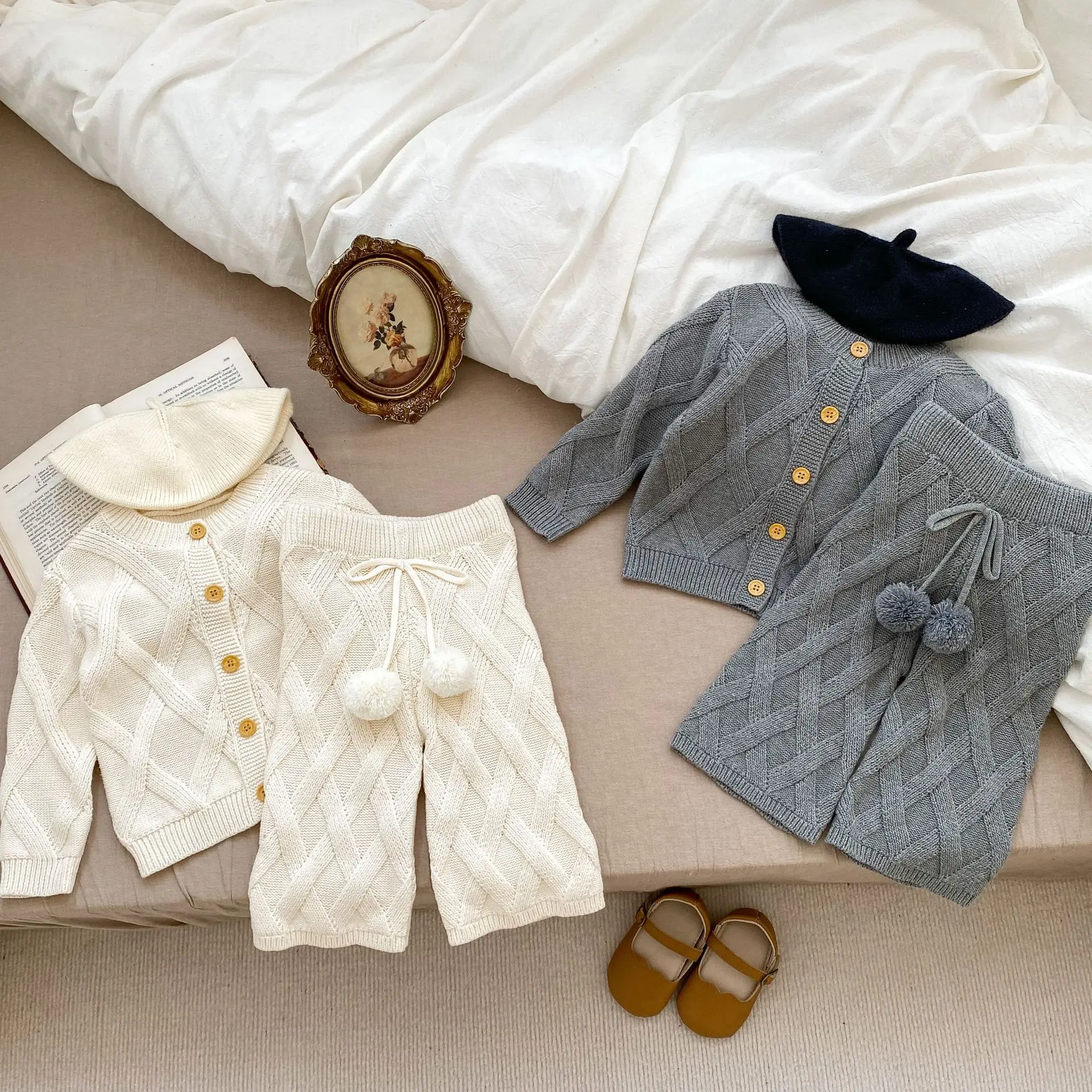 Winter Baby Clothes Sets Autumn Fashion Solid Long Sleeve Sweaters Jackets+Trousers Infant Girls Outfits 2pcs Children Costumes
Winter Baby Clothes Sets Autumn Fashion Solid Long Sleeve Sweaters Jackets+Trousers Infant Girls Outfits 2pcs Children Costumes