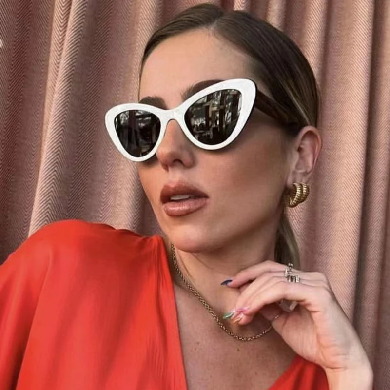 2022 New Vintage Sexy Cat Eye Sunglasses Women Fashion Brand Designer Leopard Frame Sun Glasses Female Show Oculos De Sol
2022 New Vintage Sexy Cat Eye Sunglasses Women Fashion Brand Designer Leopard Frame Sun Glasses Female Show Oculos De Sol