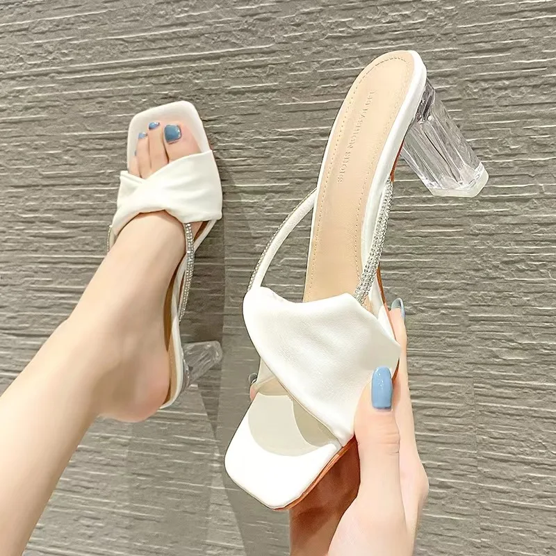 Transparent Slippers Shoes Slides Fashion Low Jelly Flip Flops Slipers Women Heeled Mules Luxury Glitter 2022 High Sexy Rome Sca
Transparent Slippers Shoes Slides Fashion Low Jelly Flip Flops Slipers Women Heeled Mules Luxury Glitter 2022 High Sexy Rome Sca
