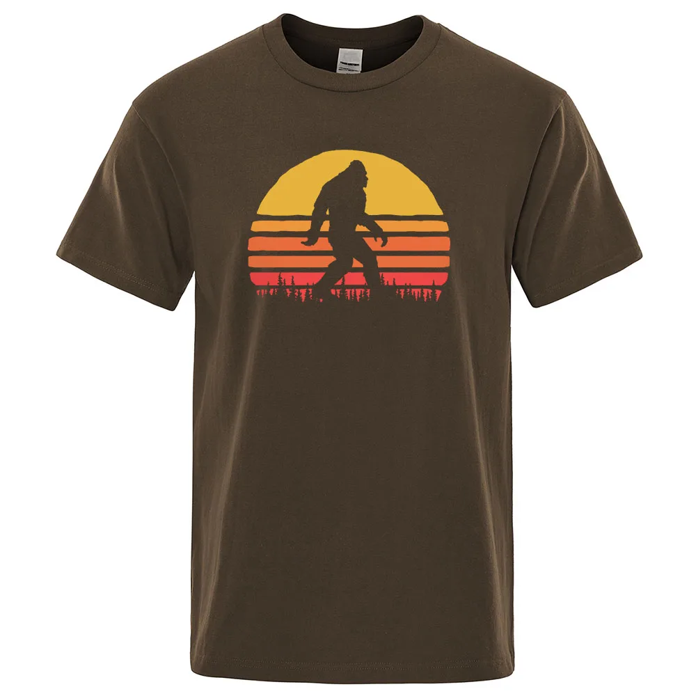 Retro Bigfoot Silhouette Sun Vintage - Believe! T-shirt Men Short sleeve 2022 Summer Cotton Brand Tops Casual Funny Tee Shirt
Retro Bigfoot Silhouette Sun Vintage - Believe! T-shirt Men Short sleeve 2022 Summer Cotton Brand Tops Casual Funny Tee Shirt