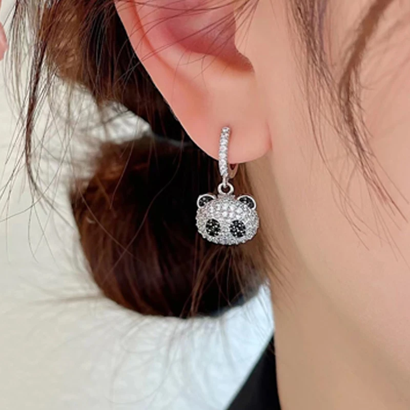 High Quality Fashion Sweet Bear Cute Cubic Zirconia Stud Earrings Women Jewelry Lover Birthday Gift
High Quality Fashion Sweet Bear Cute Cubic Zirconia Stud Earrings Women Jewelry Lover Birthday Gift
