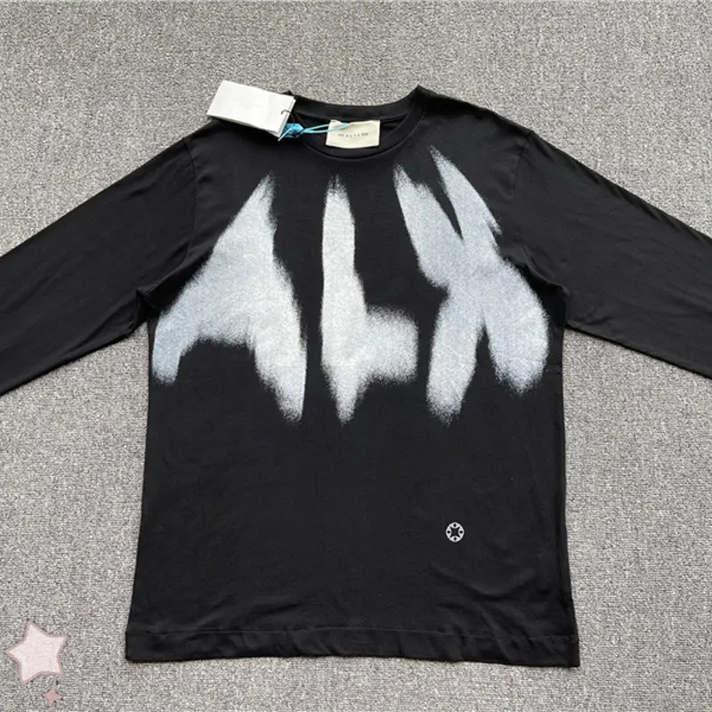 1017 ALYX 9SM T-shirts High Quality Crew Neck Black Men Women Long Sleeve T Shirt
1017 ALYX 9SM T-shirts High Quality Crew Neck Black Men Women Long Sleeve T Shirt