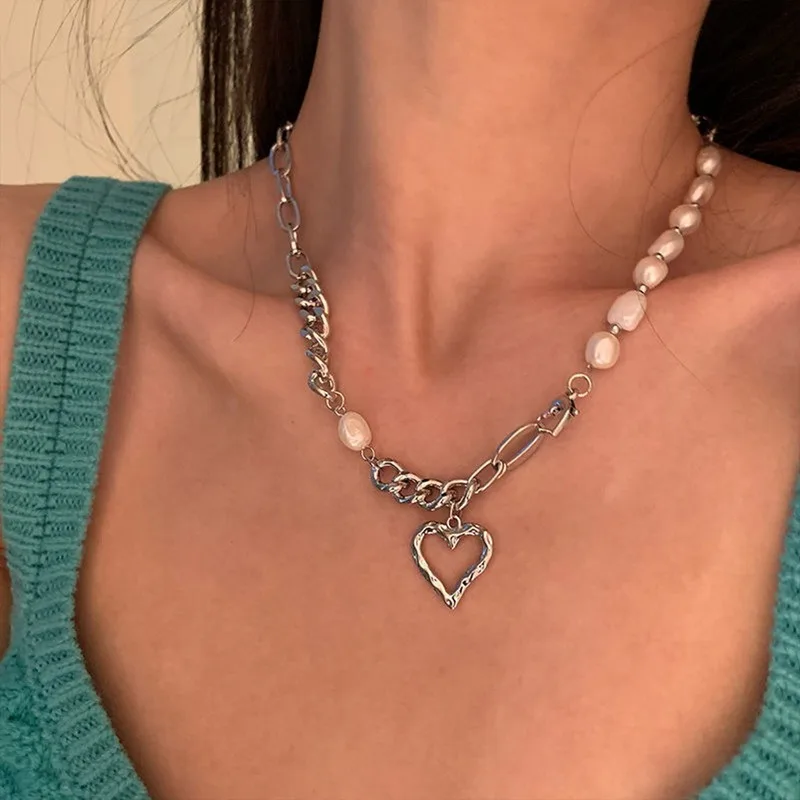 Silver Y2K Necklace Fashion Pearl Heart Drop Pendant Necklace Asymmetrical Sweet Chain Trendy Accessories
Silver Y2K Necklace Fashion Pearl Heart Drop Pendant Necklace Asymmetrical Sweet Chain Trendy Accessories