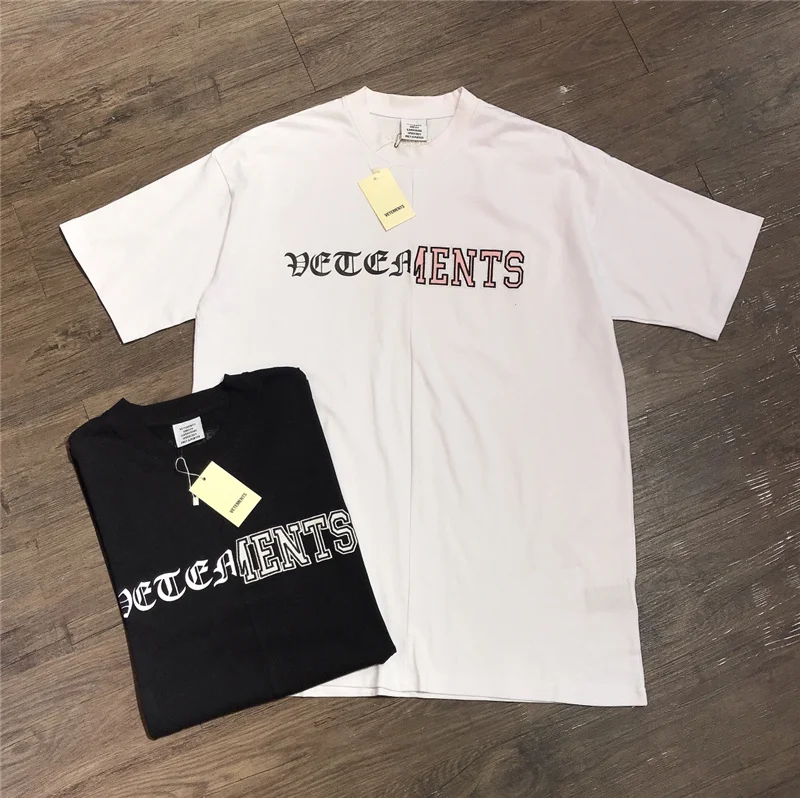 Patchwork VETEMENTS T-shirt Men Women 1:1 High Quality Printed Embroidered Vetements T Shirt Tops Tee Short Sleeve
Patchwork VETEMENTS T-shirt Men Women 1:1 High Quality Printed Embroidered Vetements T Shirt Tops Tee Short Sleeve
