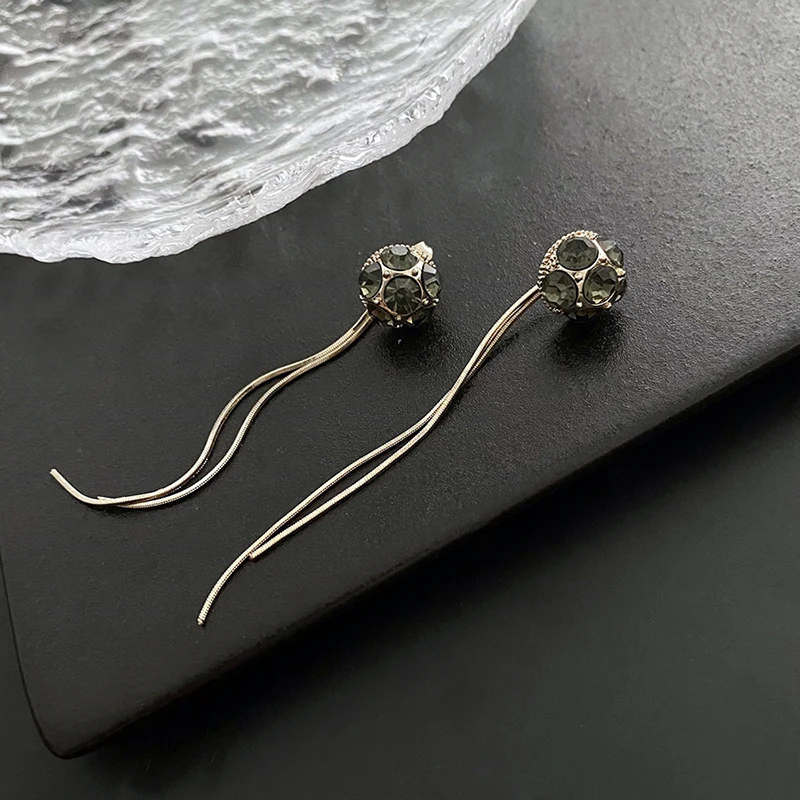 Silver Needle Earrings 2022 New Korean Temperament Net Red Earrings Long Section Tassel Little Sister Earrings Party Gift 
Silver Needle Earrings 2022 New Korean Temperament Net Red Earrings Long Section Tassel Little Sister Earrings Party Gift