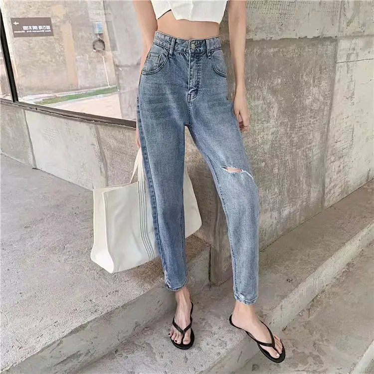 Summer Women's Jeans Ripped Baggy Wide Leg Trousers Vintage Y2K Washed Harajuku Hip Hop Streetwear Female Denim Pants J34
Summer Women's Jeans Ripped Baggy Wide Leg Trousers Vintage Y2K Washed Harajuku Hip Hop Streetwear Female Denim Pants J34