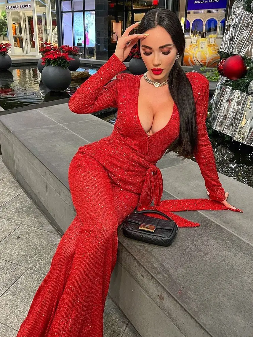 Ailigou 2022 новый осенний высококачественный комбинезон с блестками женский красный дизайнерский комбинезон с поясом с глубоким V-образным выр...
Ailigou 2022 новый осенний высококачественный комбинезон с блестками женский красный дизайнерский комбинезон с поясом с глубоким V-образным выр...