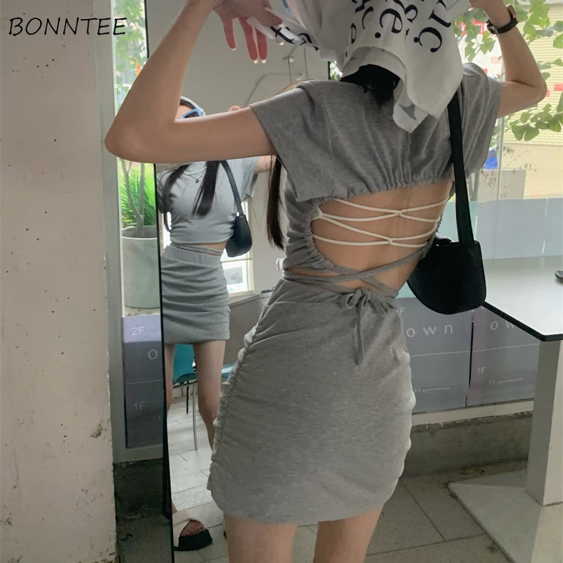 Sets Women Backless Summer Femme Slim Solid Crops Tops and Skirts 2 Pieces All-match Trendy Elegant Daily Streetwear Popular Fit
Sets Women Backless Summer Femme Slim Solid Crops Tops and Skirts 2 Pieces All-match Trendy Elegant Daily Streetwear Popular Fit