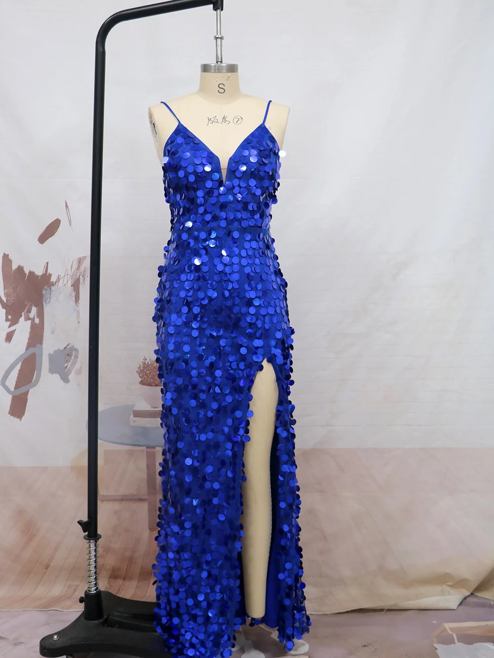 2023Casual elegant slim sexy dress, New Women's Dress Sexy Strap Split Bead V-Neck Dress
2023Casual elegant slim sexy dress, New Women's Dress Sexy Strap Split Bead V-Neck Dress
