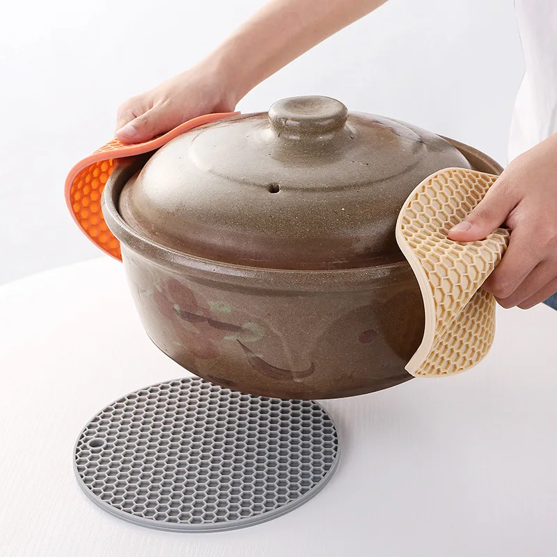1pcs Heat Resistant Silicone Mat Drink Cup Coasters Non-Slip Pot Holder Table Placemat Round Pad Kitchen Accessories
1pcs Heat Resistant Silicone Mat Drink Cup Coasters Non-Slip Pot Holder Table Placemat Round Pad Kitchen Accessories