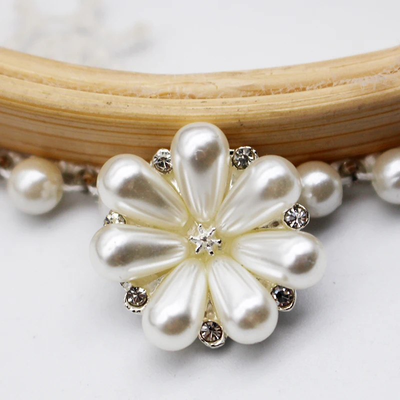 

10 Pieces/Batch 22 * 22mm Flower Silver Pearl Rhinestone Flat Bottom Button Decoration DIY Bag Clothing Jewelry Accessories