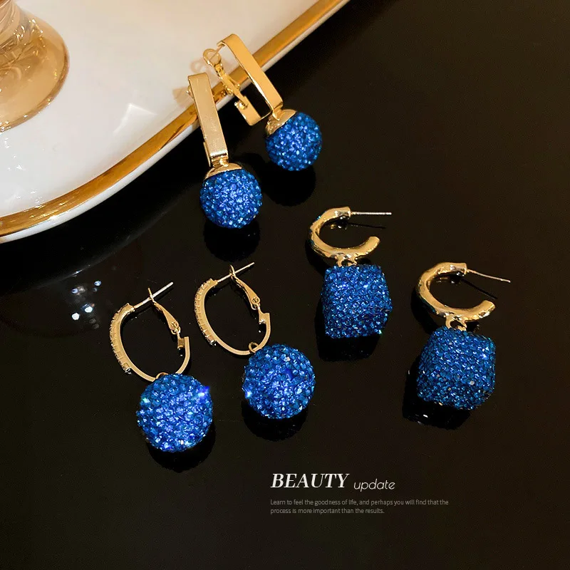 Minar Trendy Multiple Sparkly Blue Color Glitter Ball Hoop Earrings for Women Bling Bling Rhinestone Hanging Earring Oorbellen
Minar Trendy Multiple Sparkly Blue Color Glitter Ball Hoop Earrings for Women Bling Bling Rhinestone Hanging Earring Oorbellen