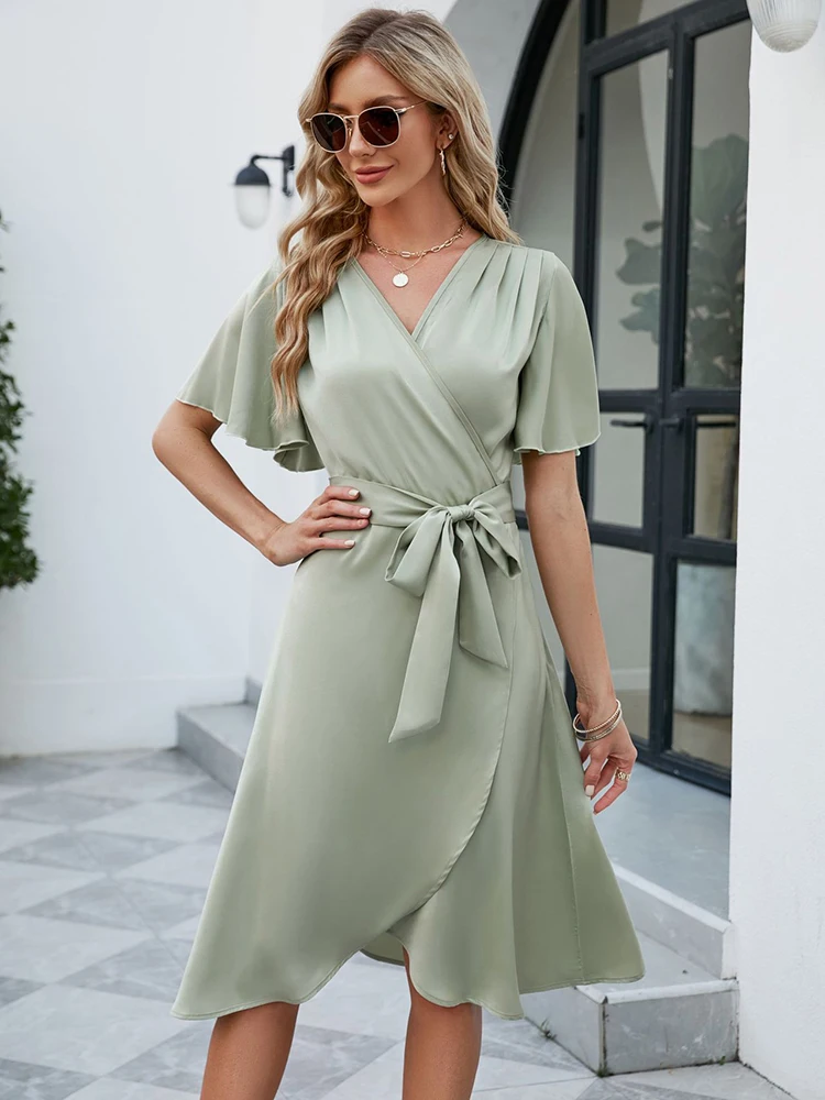 Summer Women Satin Dress Sexy V-Neck Flared Sleeve Midi Dress Comfortable Lace Up Short Sleeve Elegant Evening Dresses for Women
Summer Women Satin Dress Sexy V-Neck Flared Sleeve Midi Dress Comfortable Lace Up Short Sleeve Elegant Evening Dresses for Women