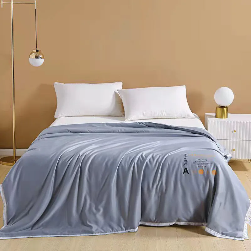 Summer quilt air conditioning quilt single double soybean fiber antibacterial adult children large summer cool quilt
Summer quilt air conditioning quilt single double soybean fiber antibacterial adult children large summer cool quilt