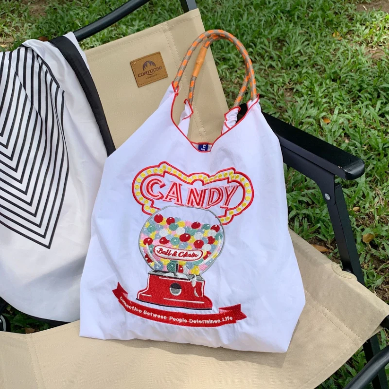 Vintage Female Beach Bag Large Shopping Bags Sweet Candy Girls Student Book Tote Handbags Embroidery Nylon Women Shoulder Bag
Vintage Female Beach Bag Large Shopping Bags Sweet Candy Girls Student Book Tote Handbags Embroidery Nylon Women Shoulder Bag