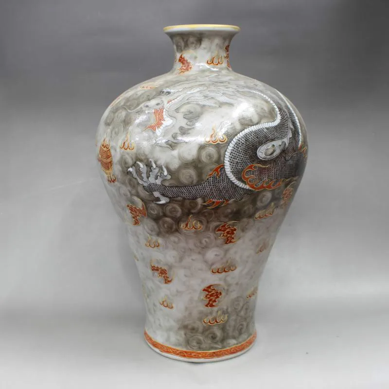 Qing Yongzheng Handmade Antique Porcelain Vase Home Furnishing Collection Dragon Vase
Qing Yongzheng Handmade Antique Porcelain Vase Home Furnishing Collection Dragon Vase