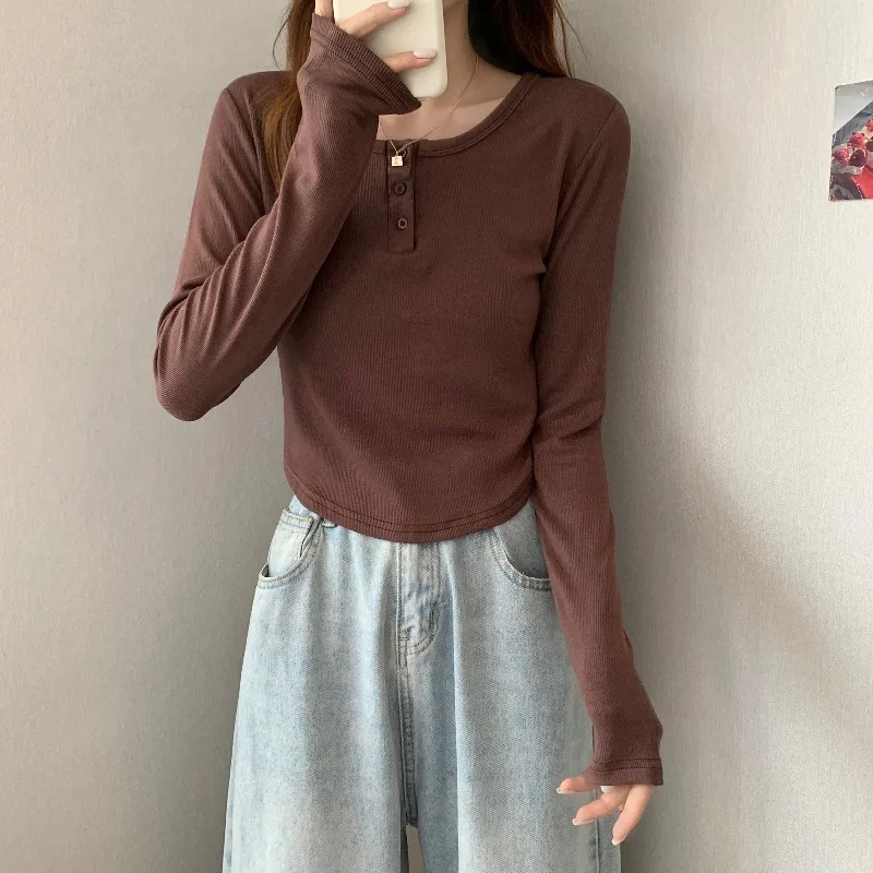 Korean Style Solid Basic Long Sleeve T-Shirt Casual O-Neck Button Tops Korean Chic Short Women Autumn Clothes Harajuku T-shirt
Korean Style Solid Basic Long Sleeve T-Shirt Casual O-Neck Button Tops Korean Chic Short Women Autumn Clothes Harajuku T-shirt