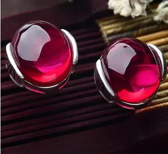 Аксессуары, серьги-гвоздики из серебра 925 пробы с зеленым халцедоном и агатом 
Аксессуары, серьги-гвоздики из серебра 925 пробы с зеленым халцедоном и агатом