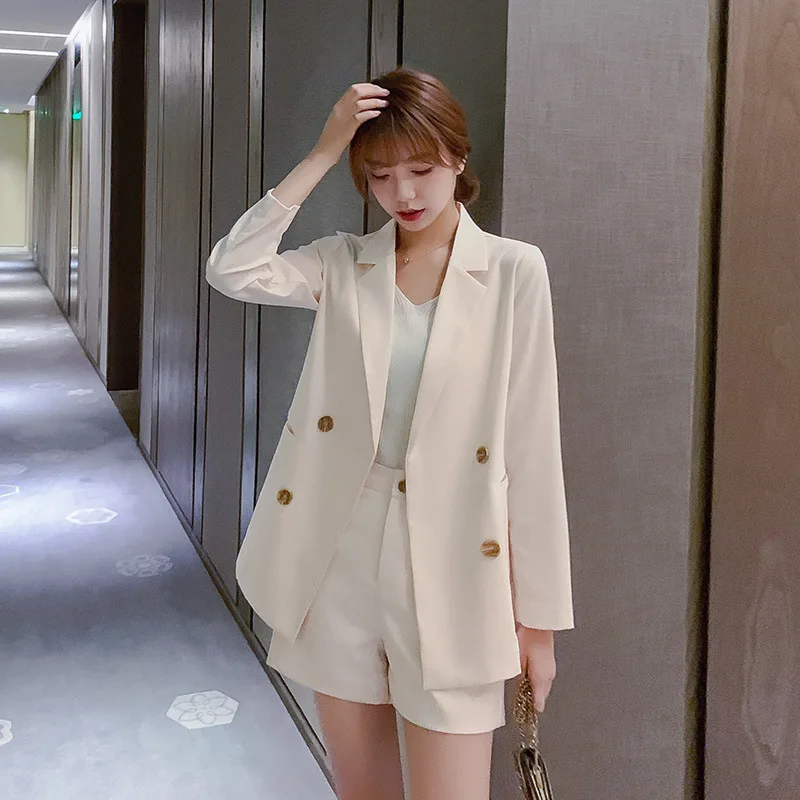 2022 spring and summer new Korean version temperament small suit jacket professional decoration body Western style age-reducing
2022 spring and summer new Korean version temperament small suit jacket professional decoration body Western style age-reducing
