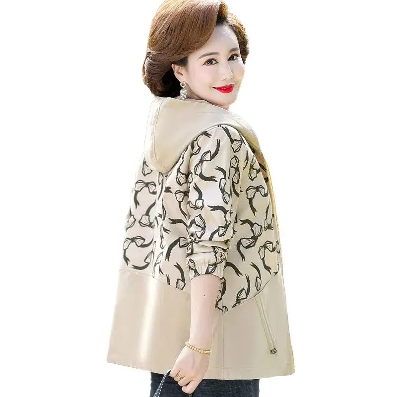 Ladies' Coat 2023 New Women Jacket Middle-Aged And Elderly Mothers Spring And Autumn Windbreaker Female High-End Printing Coats
Ladies' Coat 2023 New Women Jacket Middle-Aged And Elderly Mothers Spring And Autumn Windbreaker Female High-End Printing Coats