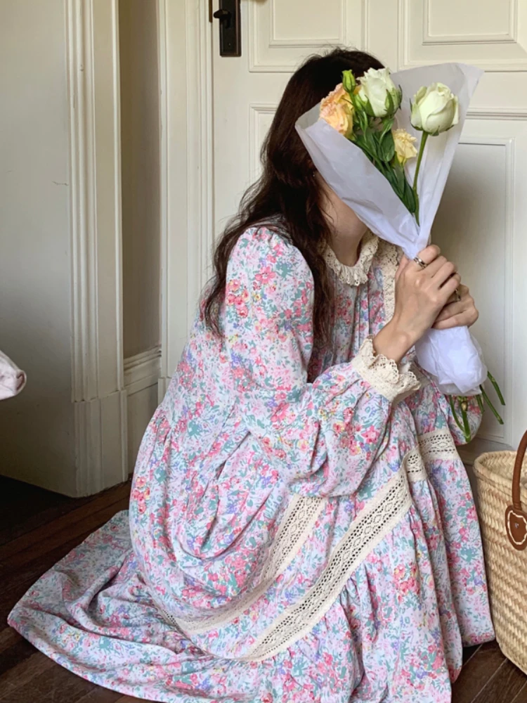 Korean Chic Women Summer Long Floral Dress Vintage Loose Lace Stitching O-neck Long Sleeve Casual Midi Dresses Spring Elegant
Korean Chic Women Summer Long Floral Dress Vintage Loose Lace Stitching O-neck Long Sleeve Casual Midi Dresses Spring Elegant