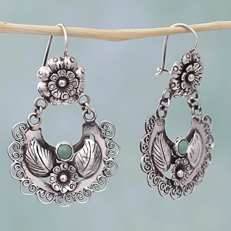 Vintage Earrings Bohemian Flower Earrings Heart Flower Silver Color Earrings for Women Party Fine Jewelry Fashion Earrings
Vintage Earrings Bohemian Flower Earrings Heart Flower Silver Color Earrings for Women Party Fine Jewelry Fashion Earrings